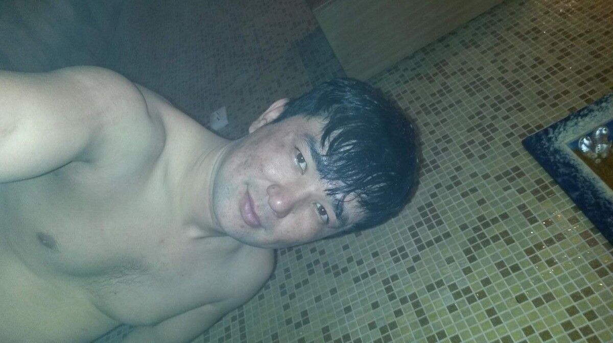  ,   Jonik, 32 ,   