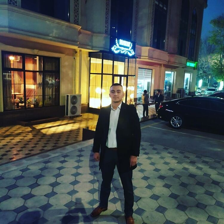  18401499  Rustam, 35 ,    