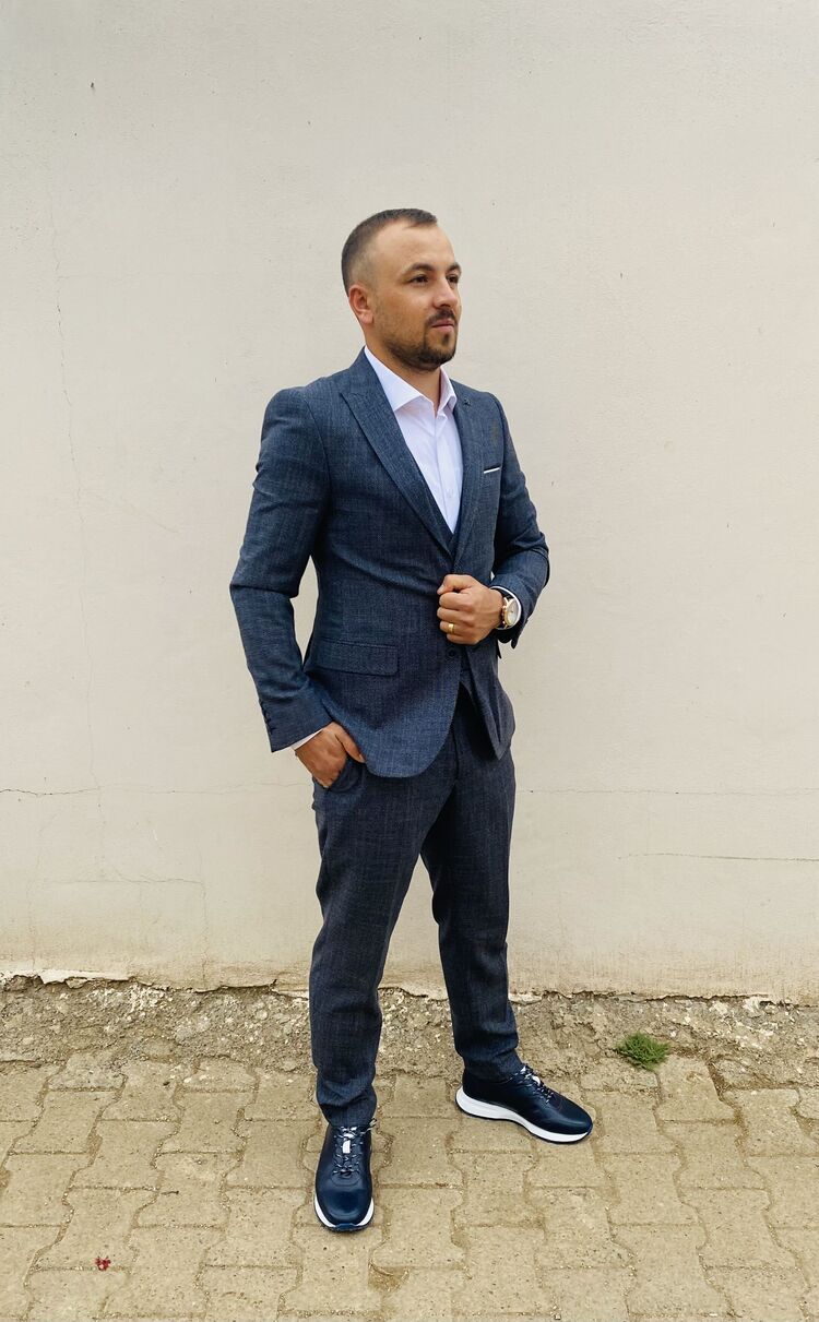  39558239  Yunus Emre, 26 ,    