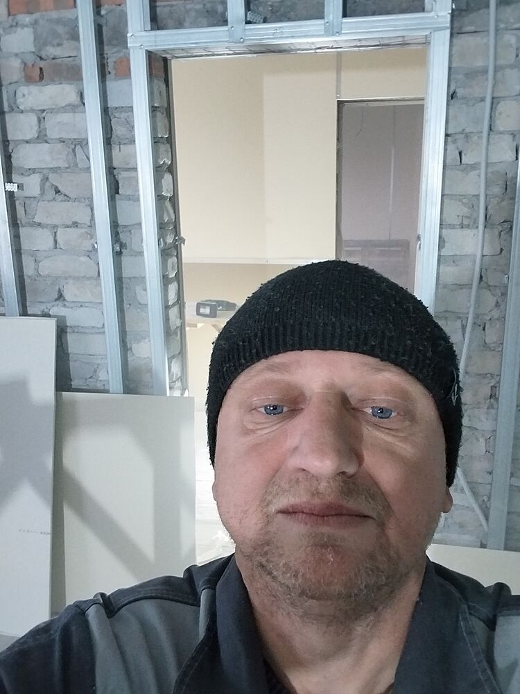  51825739  , 47 ,    