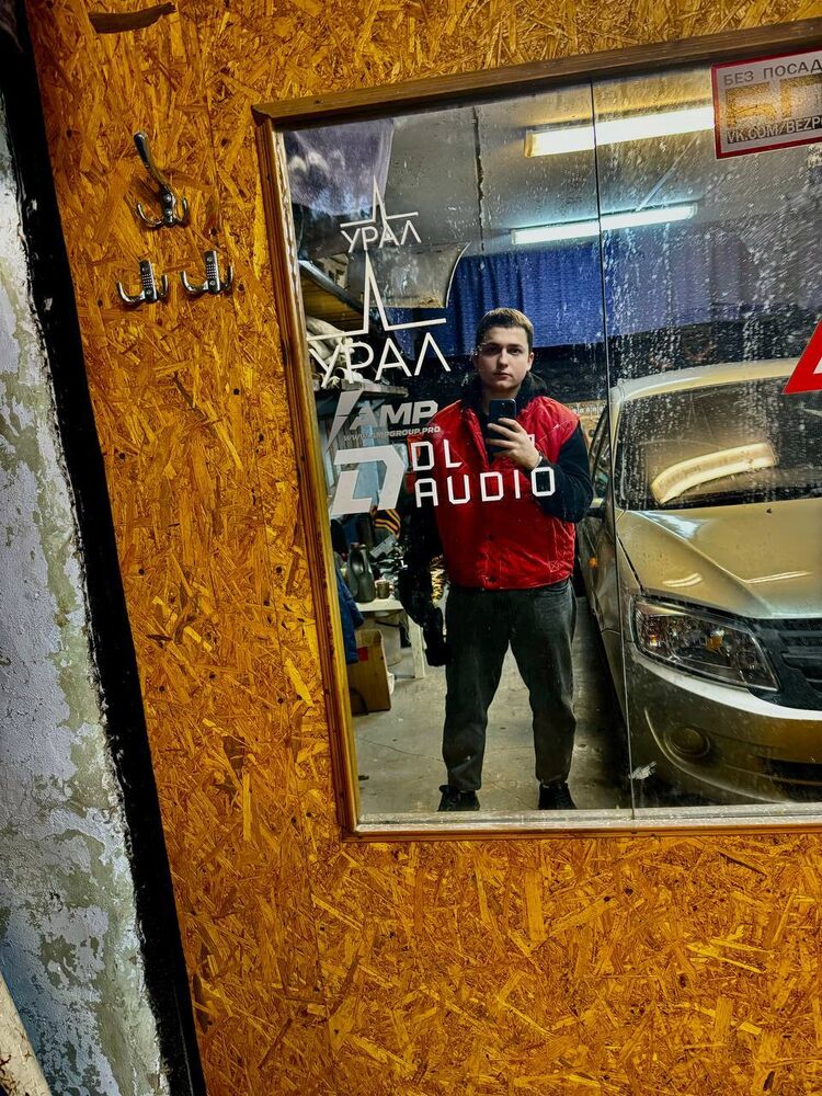  48078949  , 22 ,    