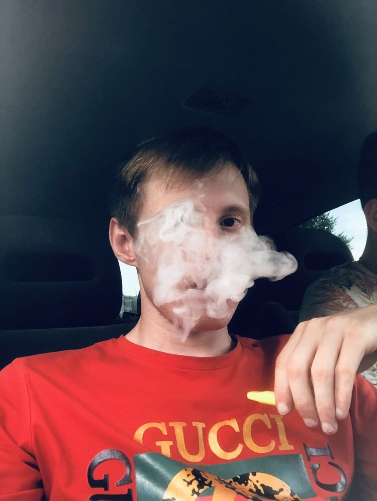  25716249  , 28 ,    