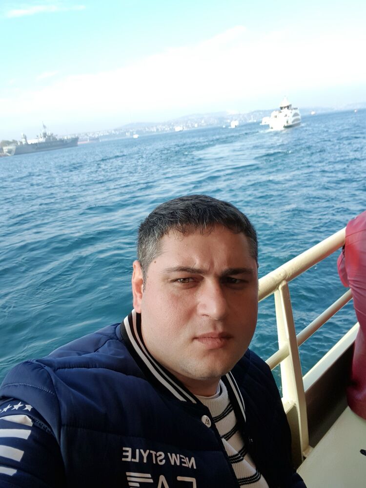  26839989  Irakli, 36 ,    