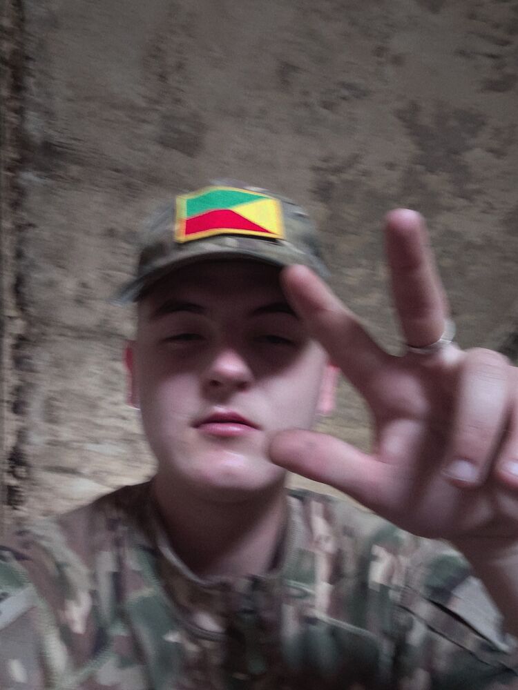  52759069  , 18 ,    