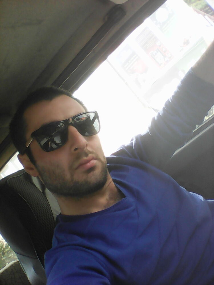  10822389  Aram, 37 ,    