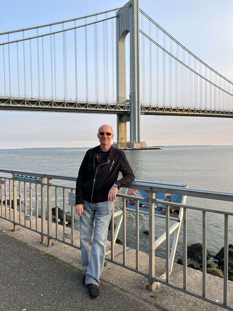  46322409  , 55 ,    New York City