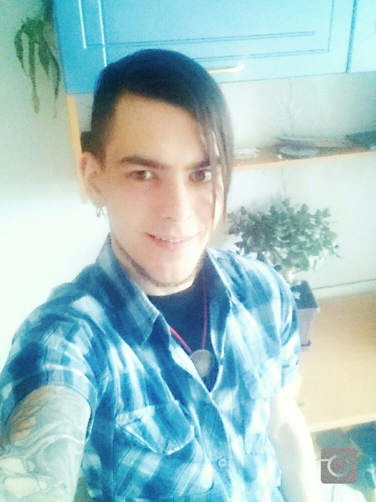  7958929  Pavel, 34 ,    