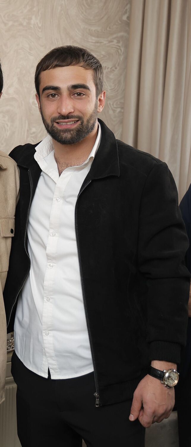  52996679  Arman, 0 ,    