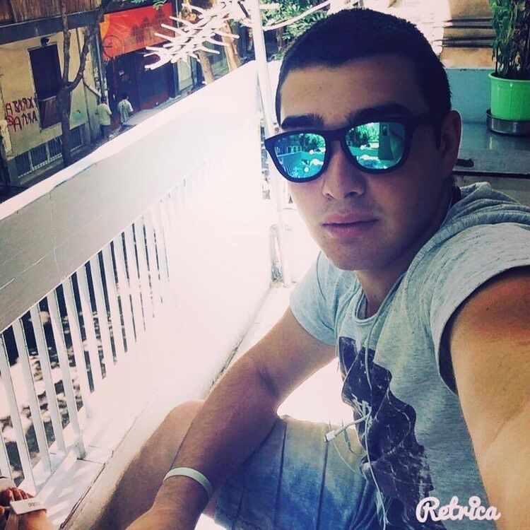  9055889  Irakli, 27 ,    