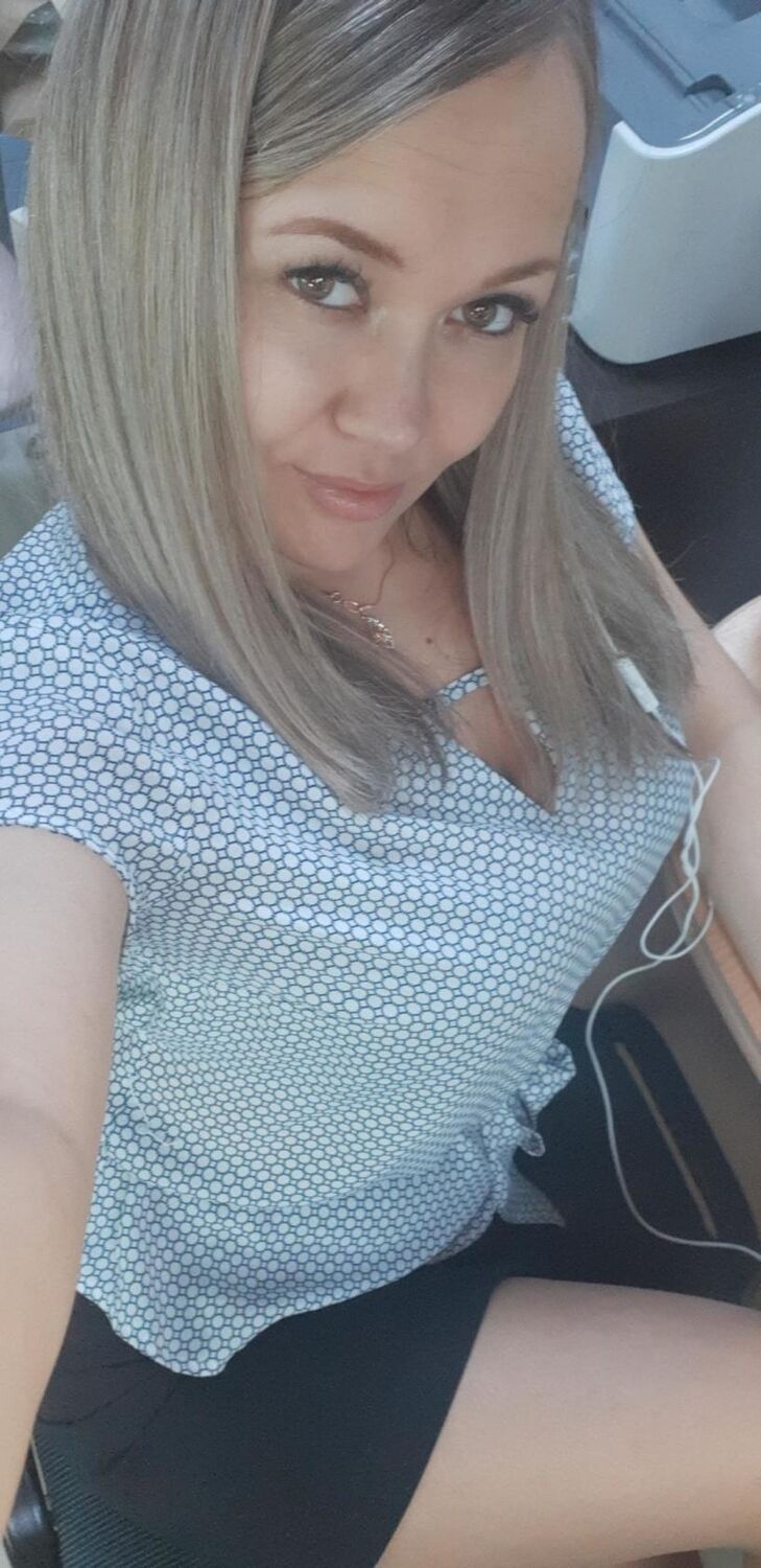  52824899  , 37 ,     