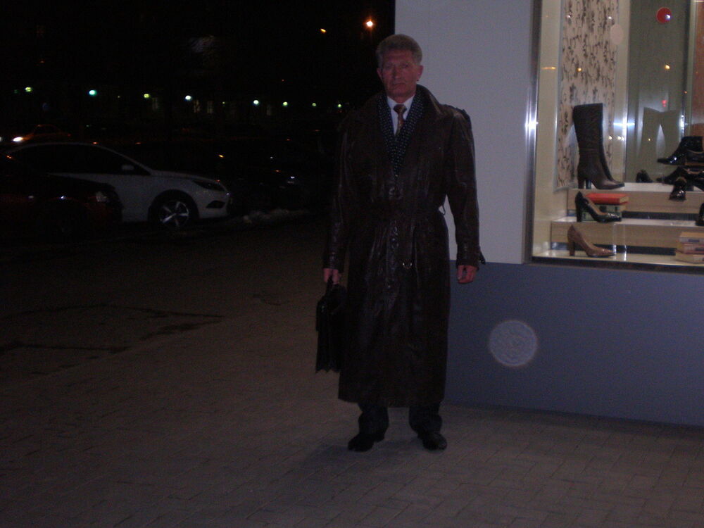  7272389  Aleksandr, 64 ,    