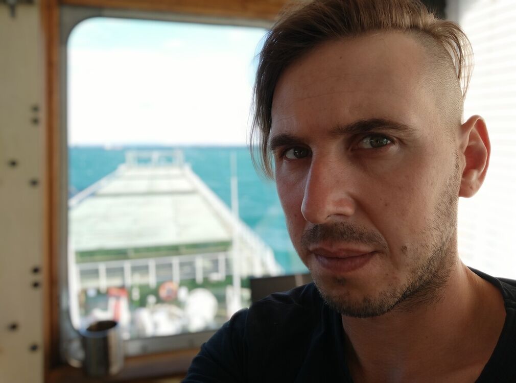  20492509  Denzel, 35 ,    --