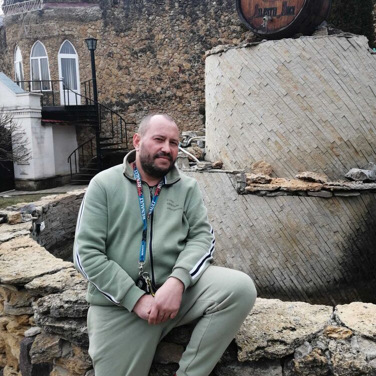  ,   Victor, 45 ,   ,   