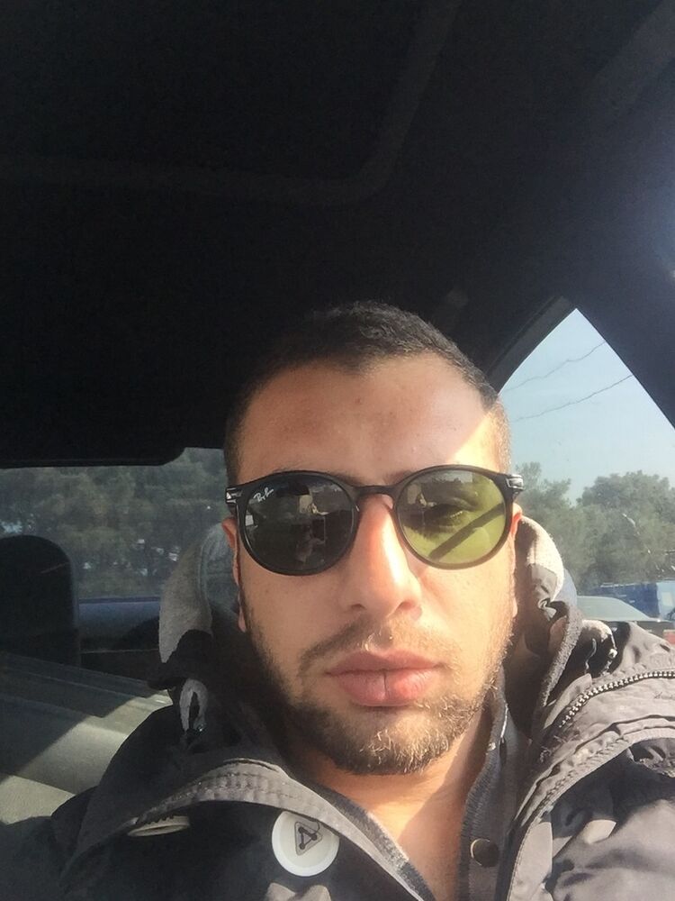  ,   Misho, 28 ,   