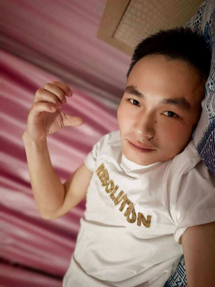  53641379  , 37 ,    -