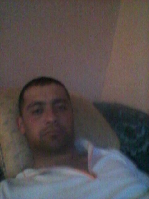  9766239  Akmal, 44 ,    