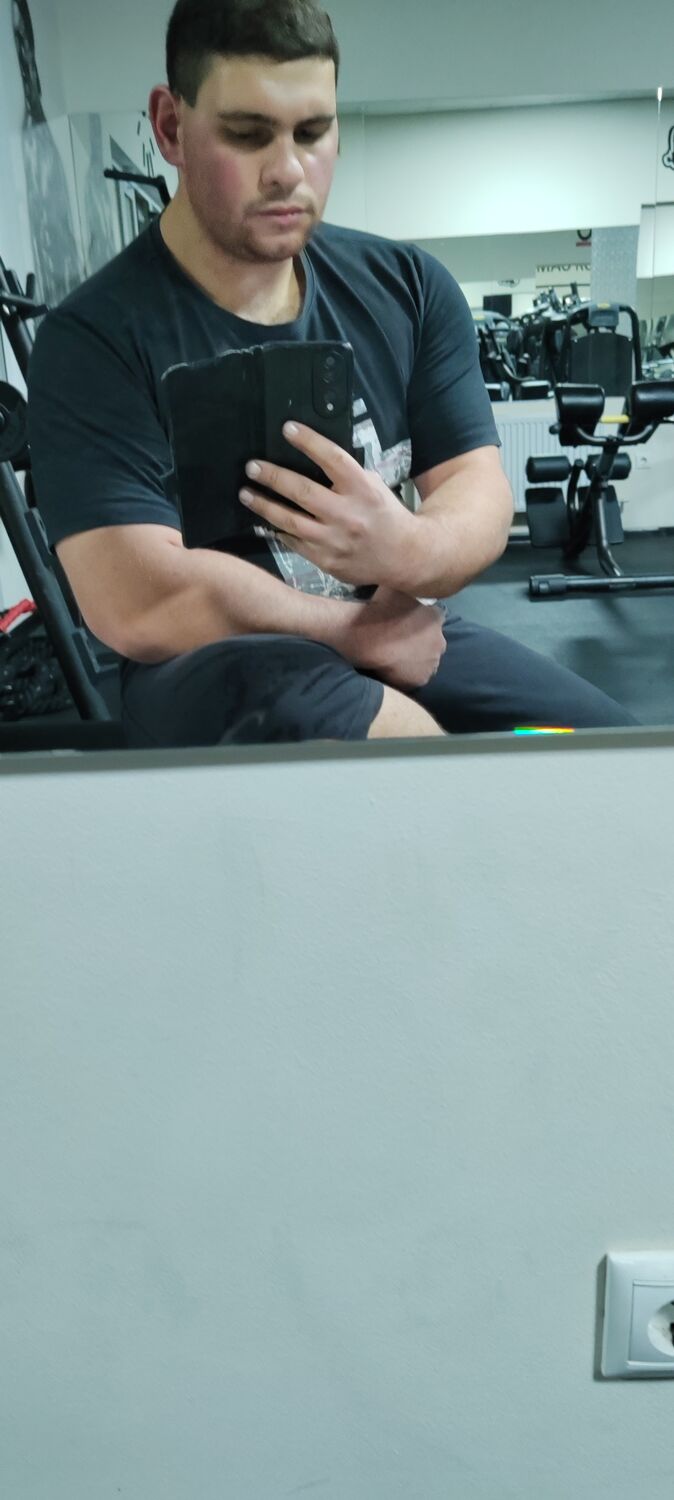  50023019  Aleksandr, 33 ,    