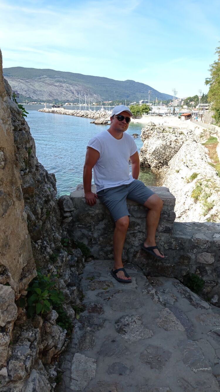  31764739  , 39 ,    Kotor