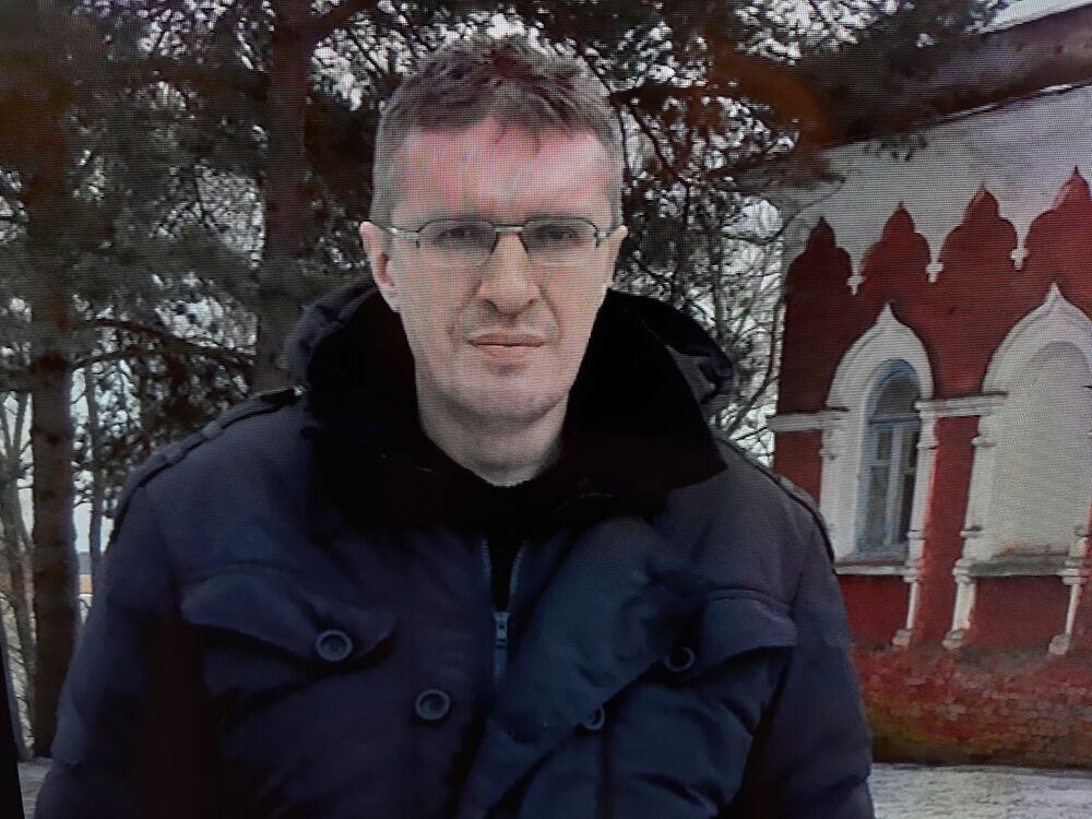  37179229  , 49 ,    -