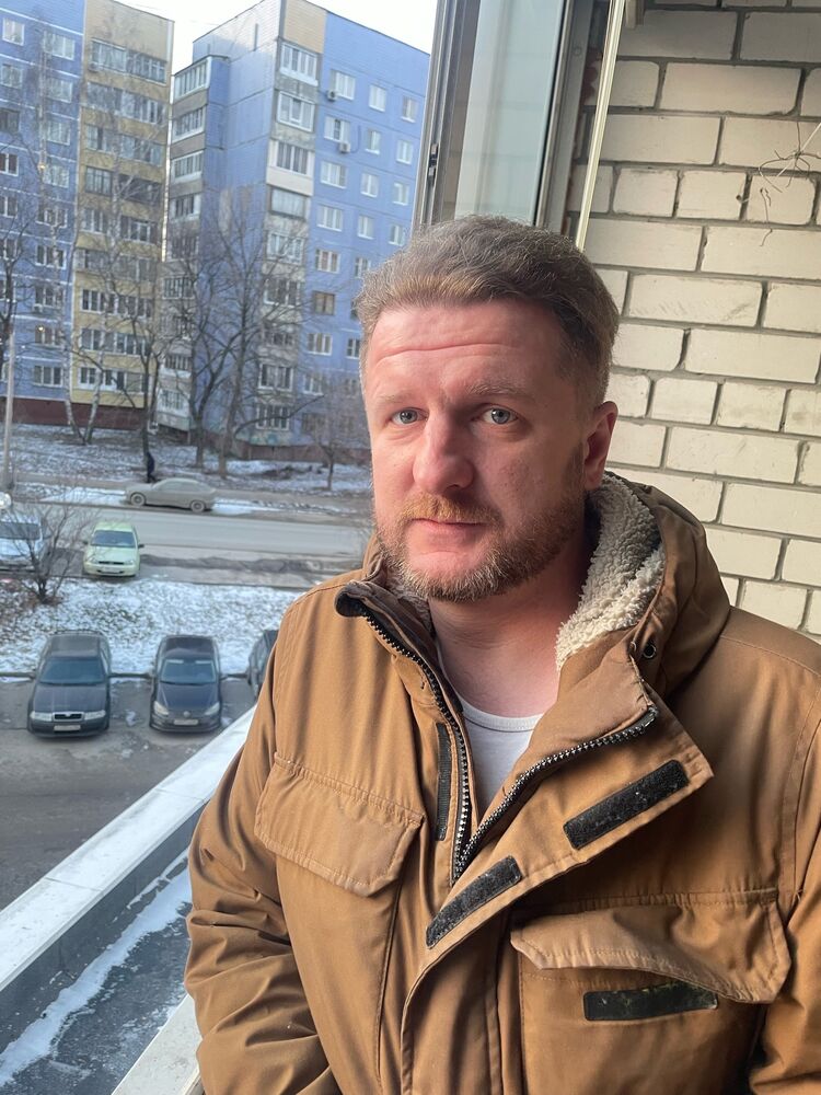  ,   Denis, 35 ,   ,   