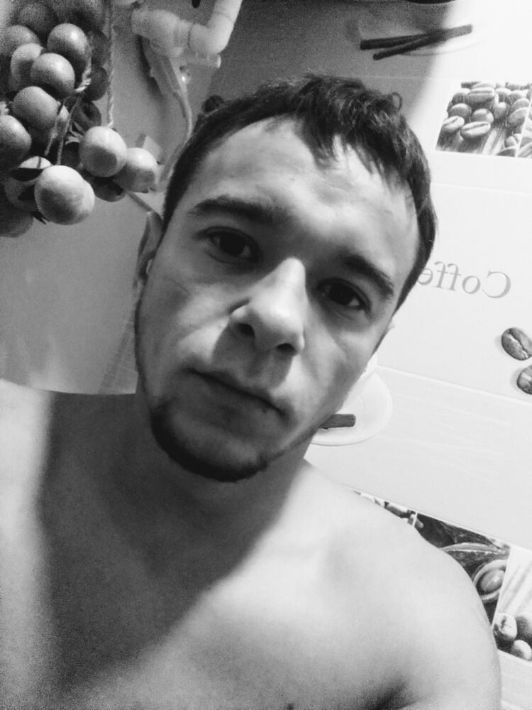  28922789  Sergej, 26 ,    