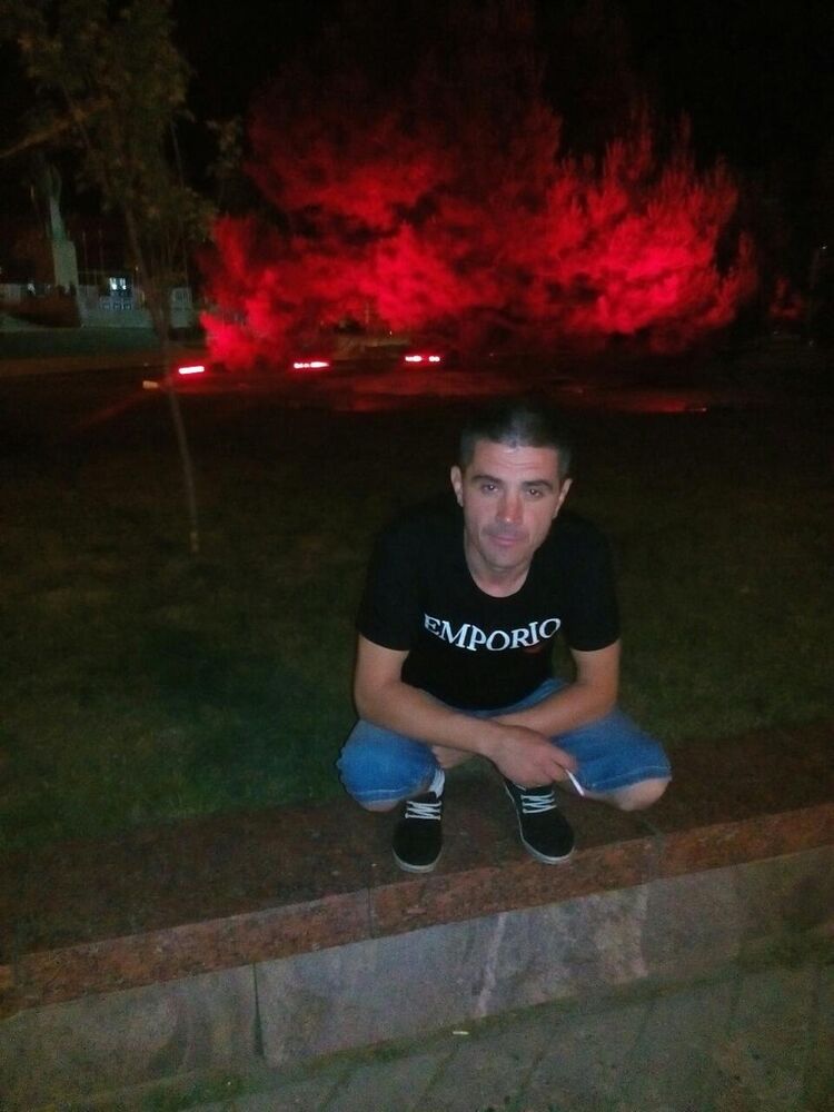  ,   Maksim, 43 ,   ,   , c 