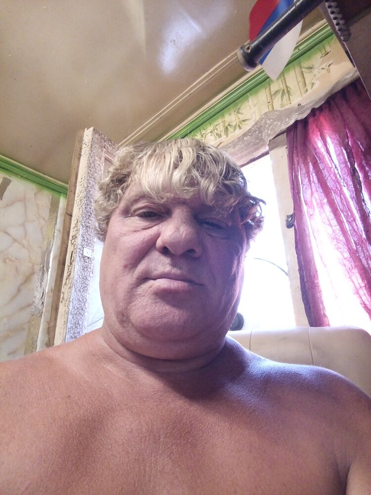  45899899  Vladimir, 47 ,    