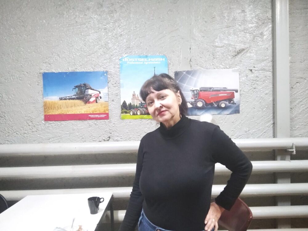  53760189  , 52 ,    --