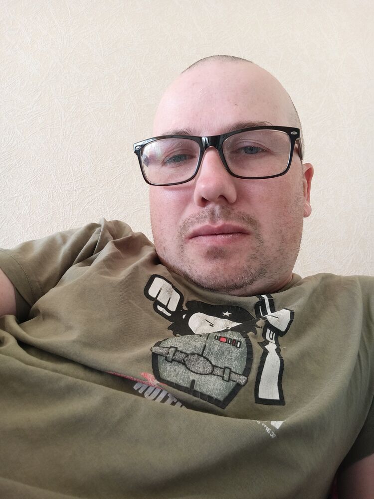  43902969  , 42 ,    