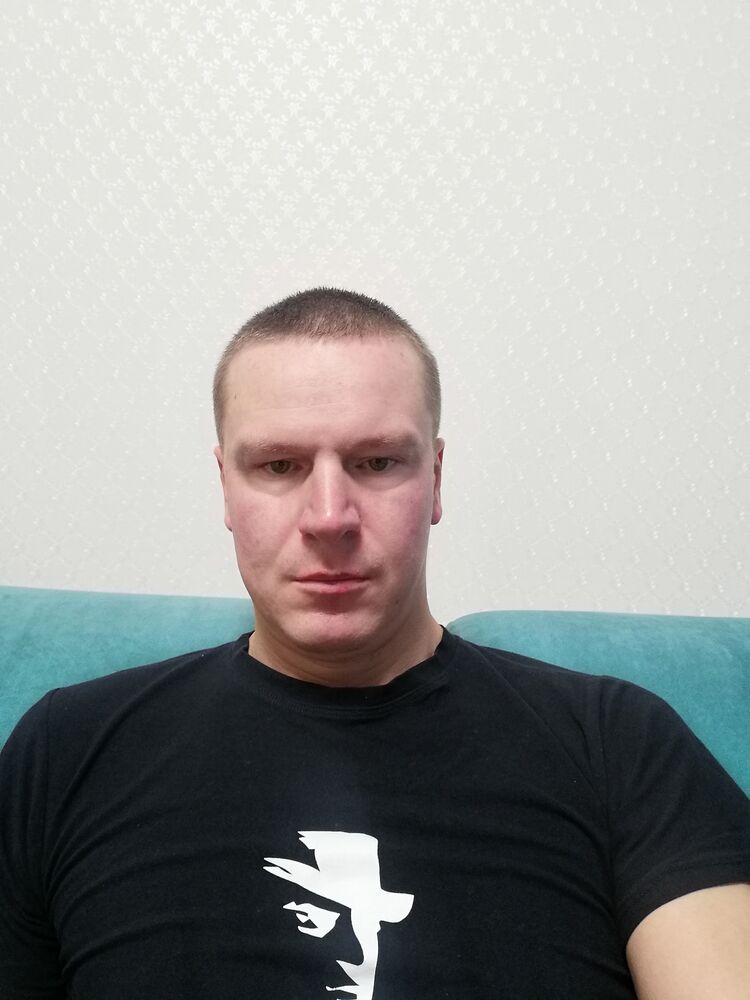  33072579  , 37 ,    
