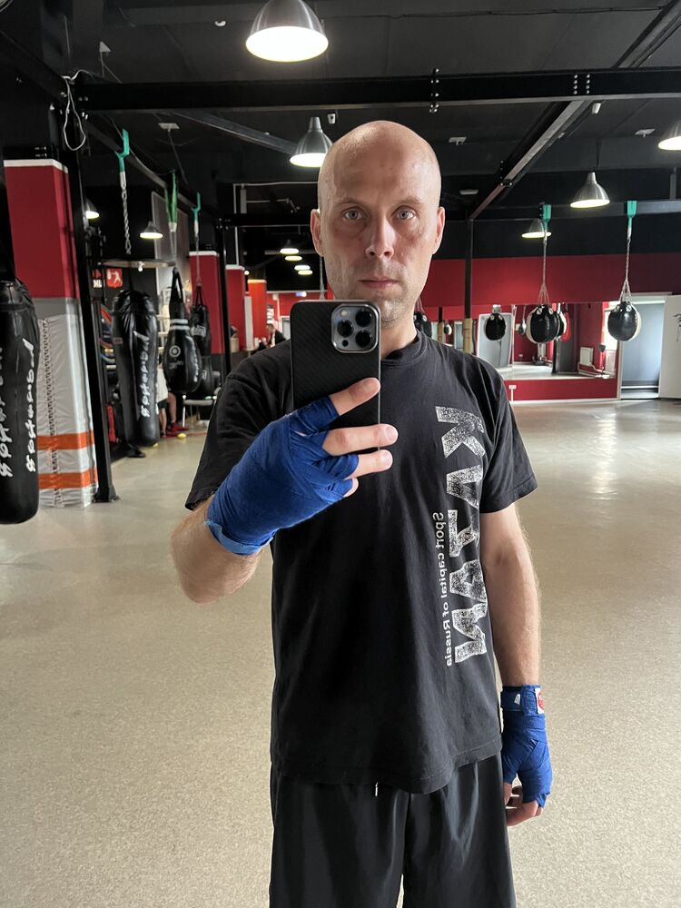  ,   Igor, 44 ,   ,   , c 