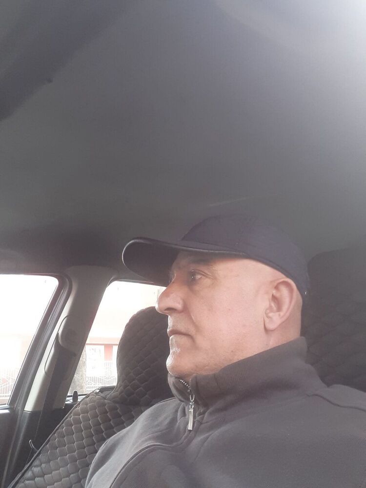  53407879  , 48 ,    
