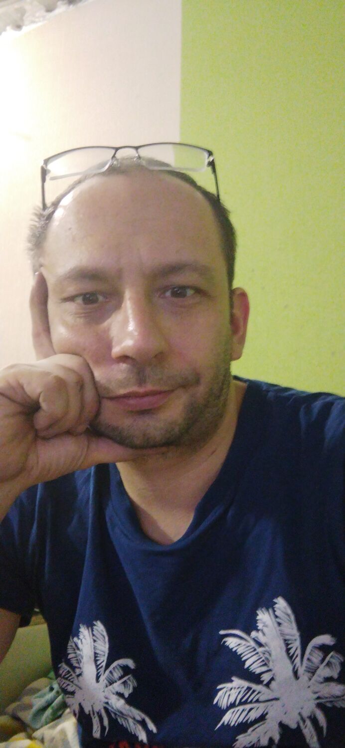  22642439  , 44 ,    
