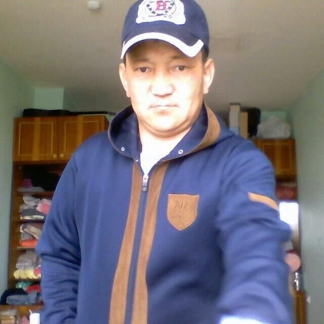  9393519  Melis, 47 ,    