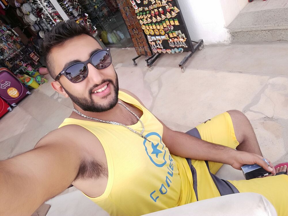  Edmundston,   , 35 ,   ,   , c , 