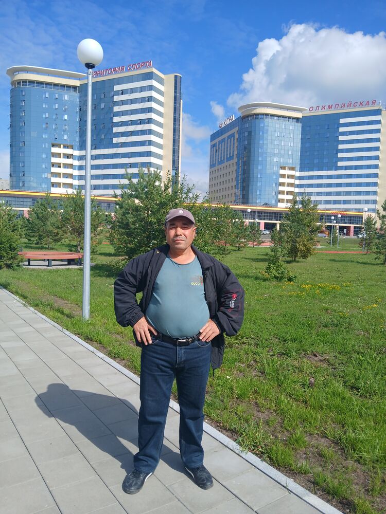  46289009  Ali, 51 ,    