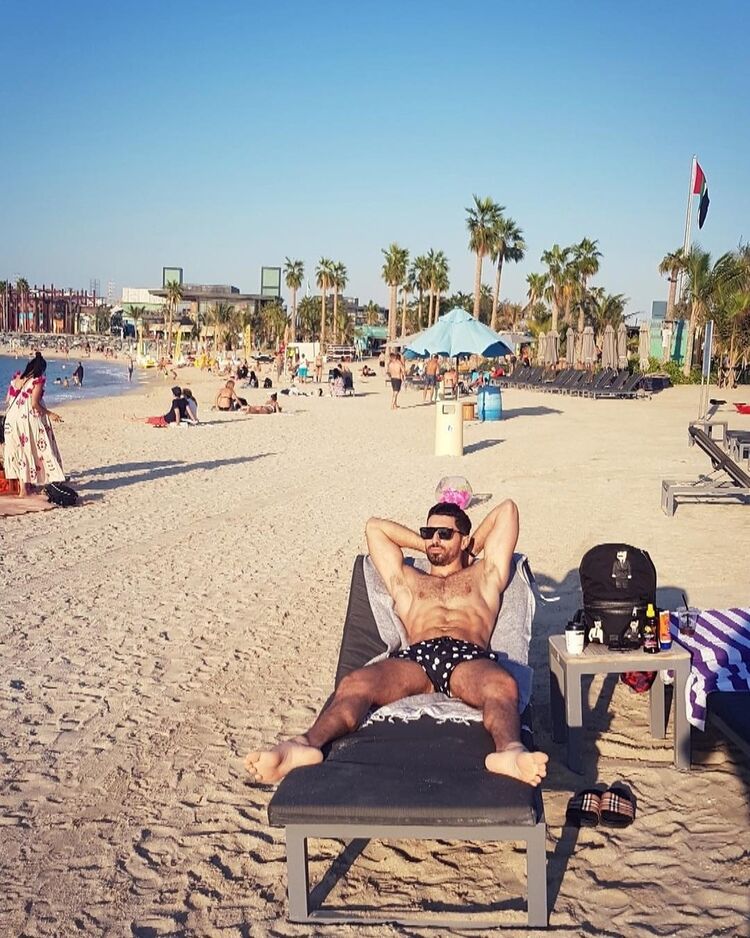  ,   Armen, 29 ,   ,   , c 