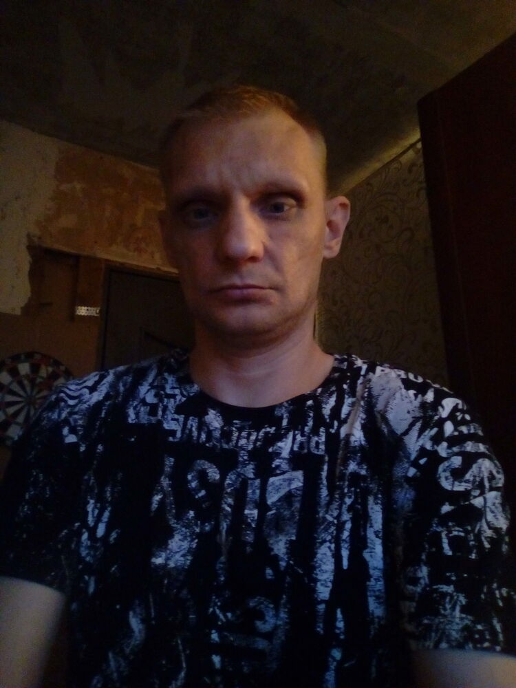  28532199  Anton, 39 ,    