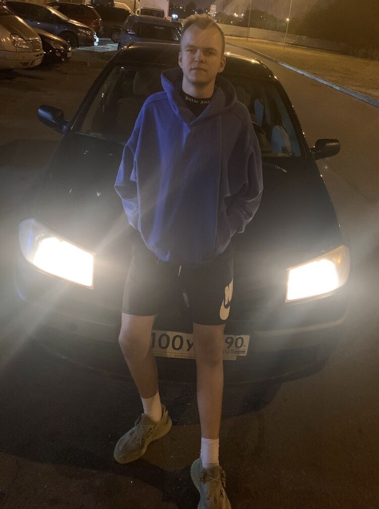  46487679  , 22 ,    