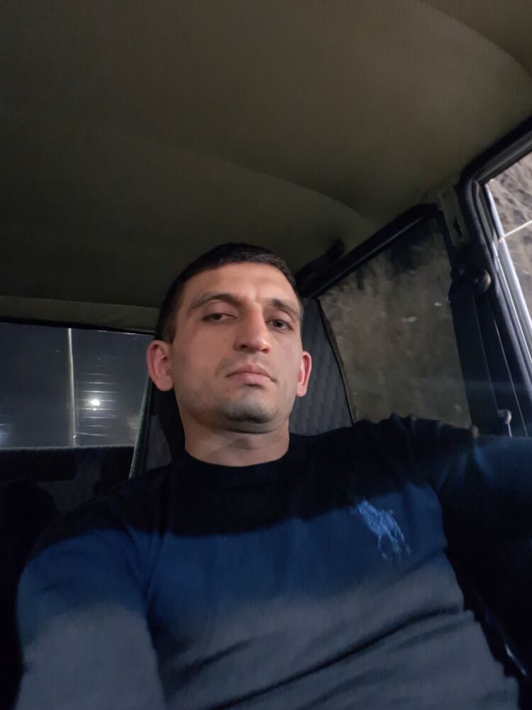  33066779  , 28 ,     