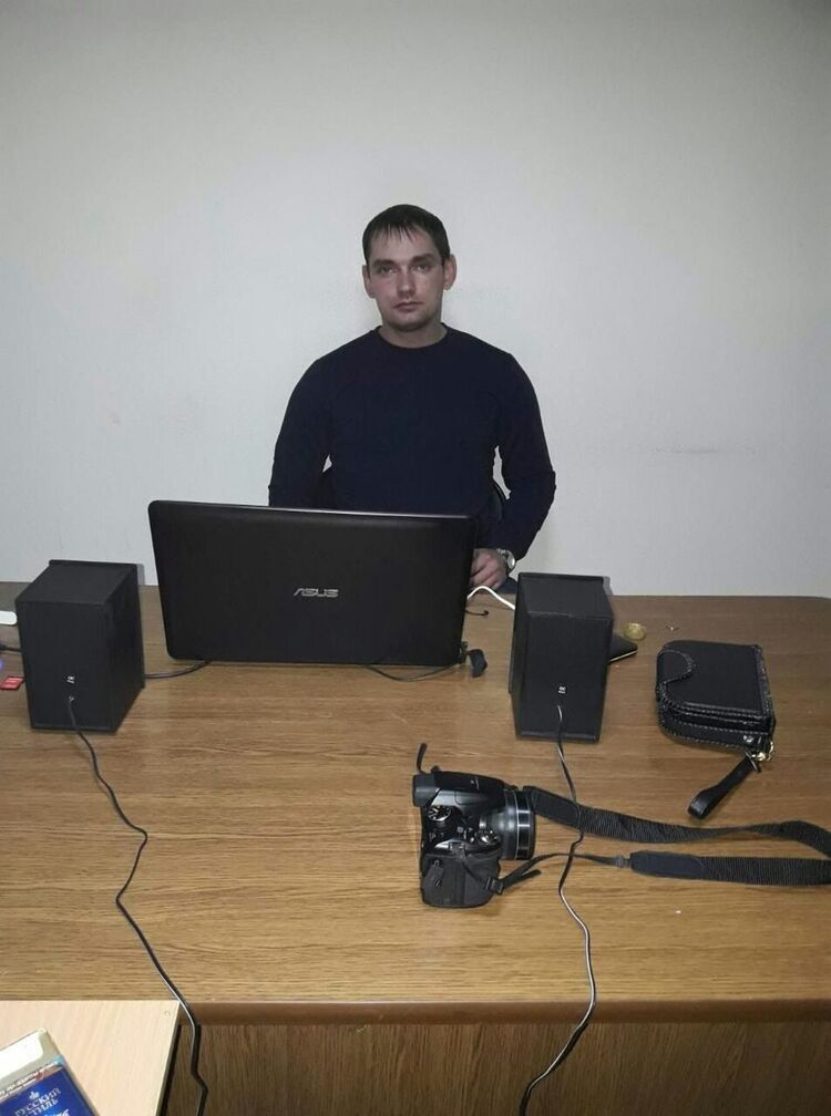  18848159  , 37 ,    -