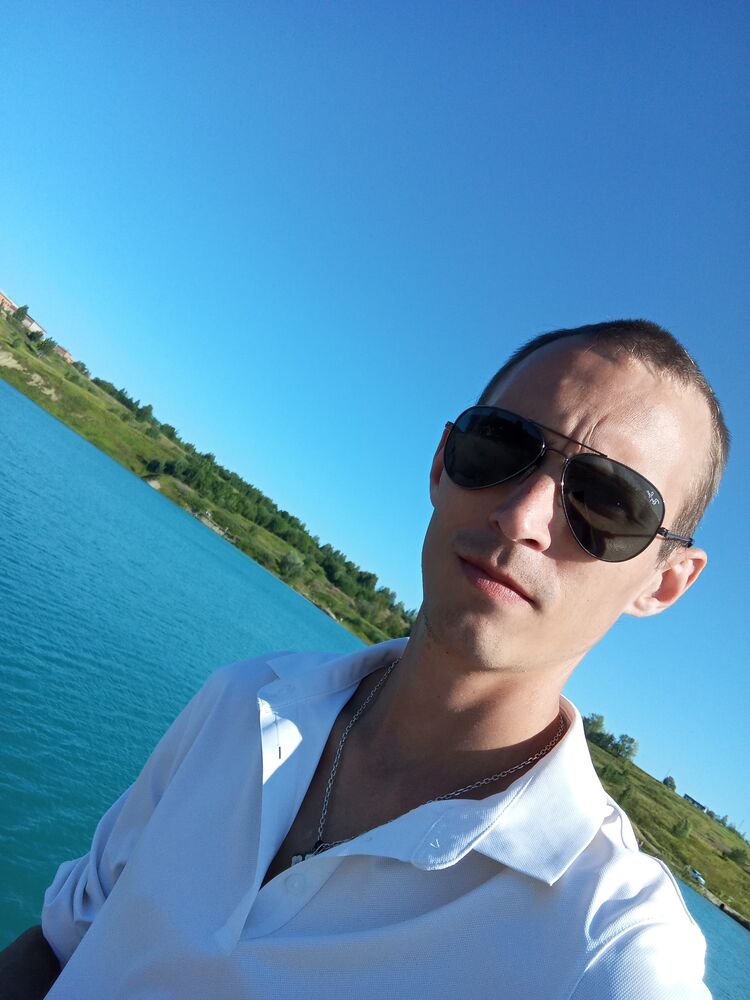  53068249  Nikolay, 34 ,     