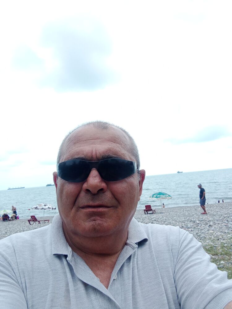  46007909  Levan, 56 ,    
