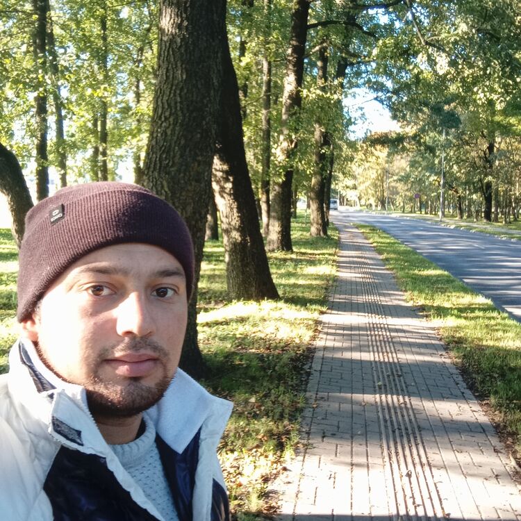  48372709  Laziz, 25 ,    Praha