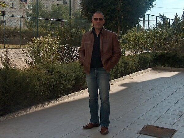  16906769  Cem, 54 ,    