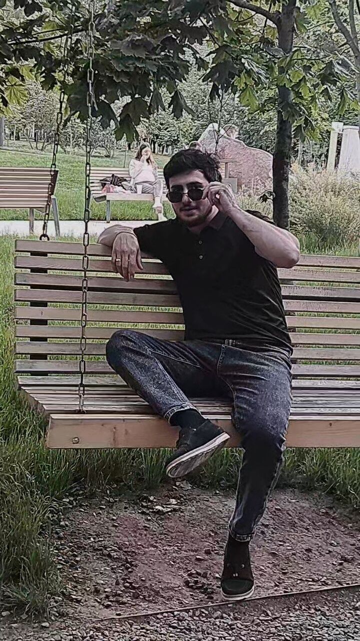  51828309  , 27 ,    