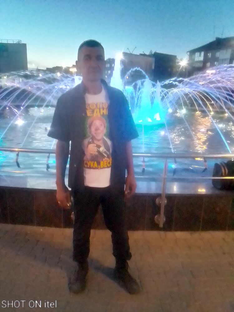  29421079  Rustam, 52 ,    