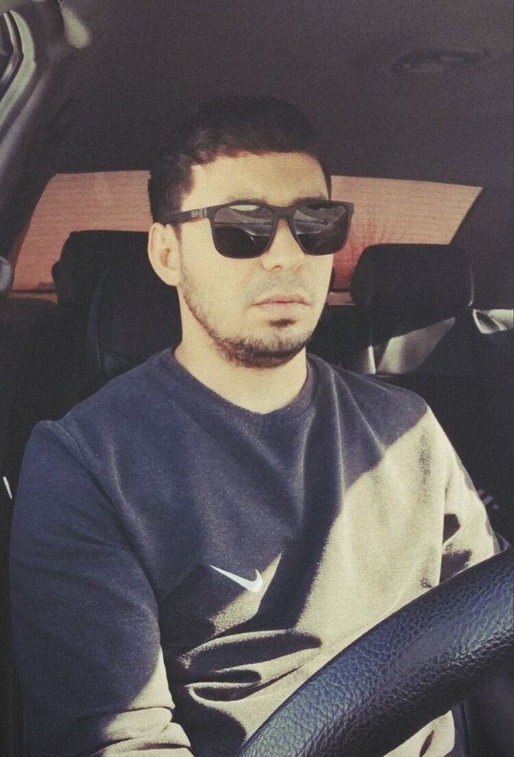  ,   Aziz, 33 ,   ,   