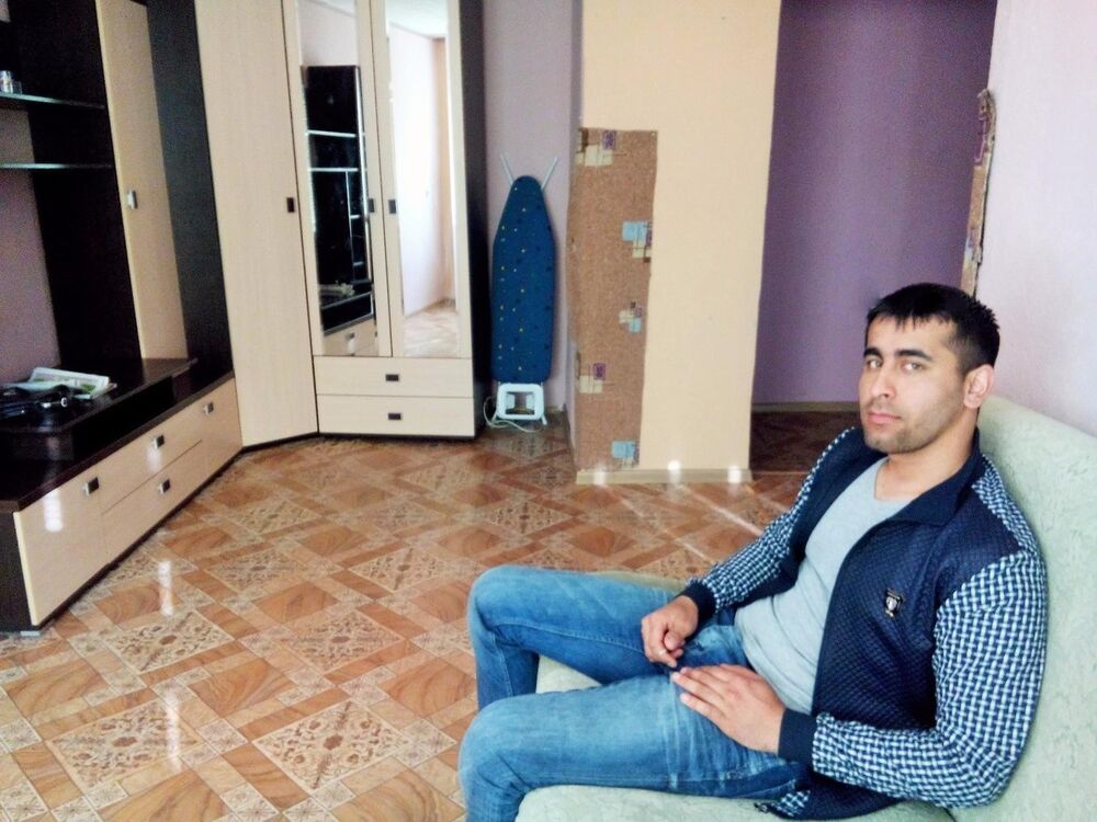  12176109  Shaha, 32 ,    
