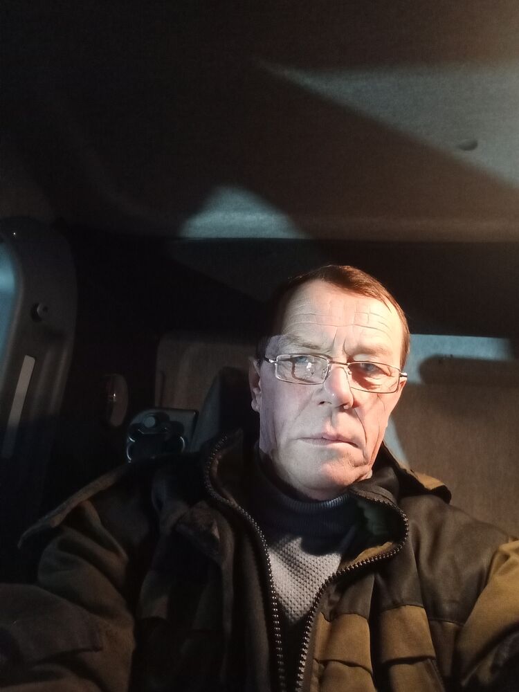  43840849  , 58 ,    